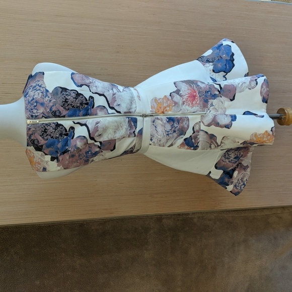 New! FINDERS KEEPERS 2-Piece Adorable Top & Skirt - Picture 3 of 13